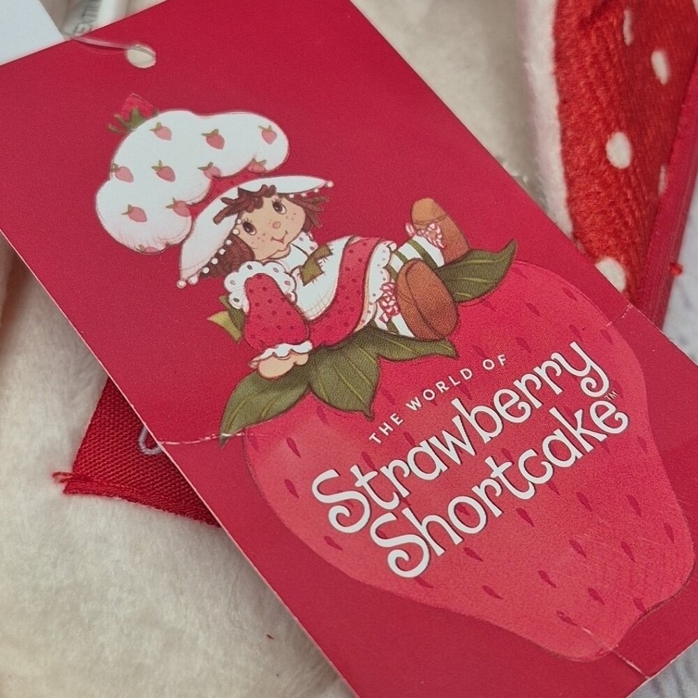 Womens Strawberry Shortcake Slippers Size 8 - NWT - Textured Sole- Red - NEW - Picture 4 of 8